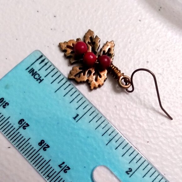Autumn Berry Leaf Earrings – Copper & Bronze Patina Painted Filigree Leaves - Picture 6 of 6